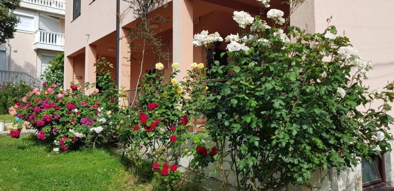 Villa Persik Utjeha Kültér fotó