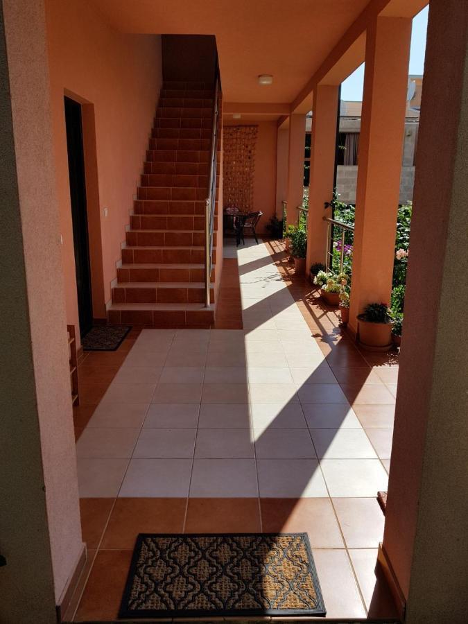 Villa Persik Utjeha Kültér fotó