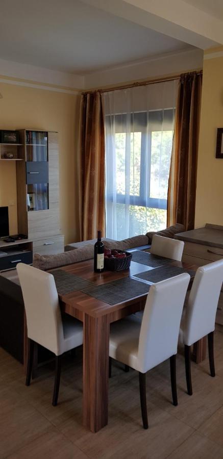 Villa Persik Utjeha Kültér fotó